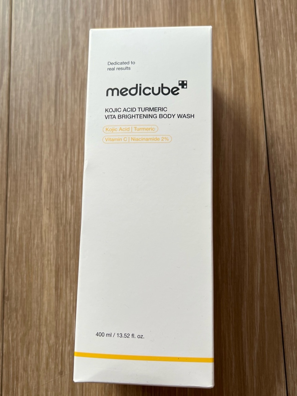 Medicube Kojic Acid Turmeric Vita Brightening Body Wash - White & Yellow